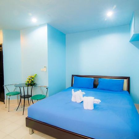 De Apartment Pattaya Exterior photo